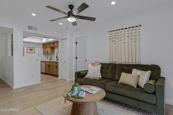 Phoenix, AZ 85032,16602 N 25TH Street #112