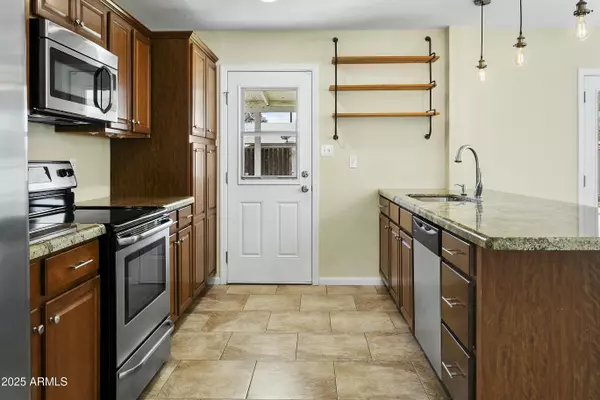 Tempe, AZ 85282,23 W FAIRMONT Drive