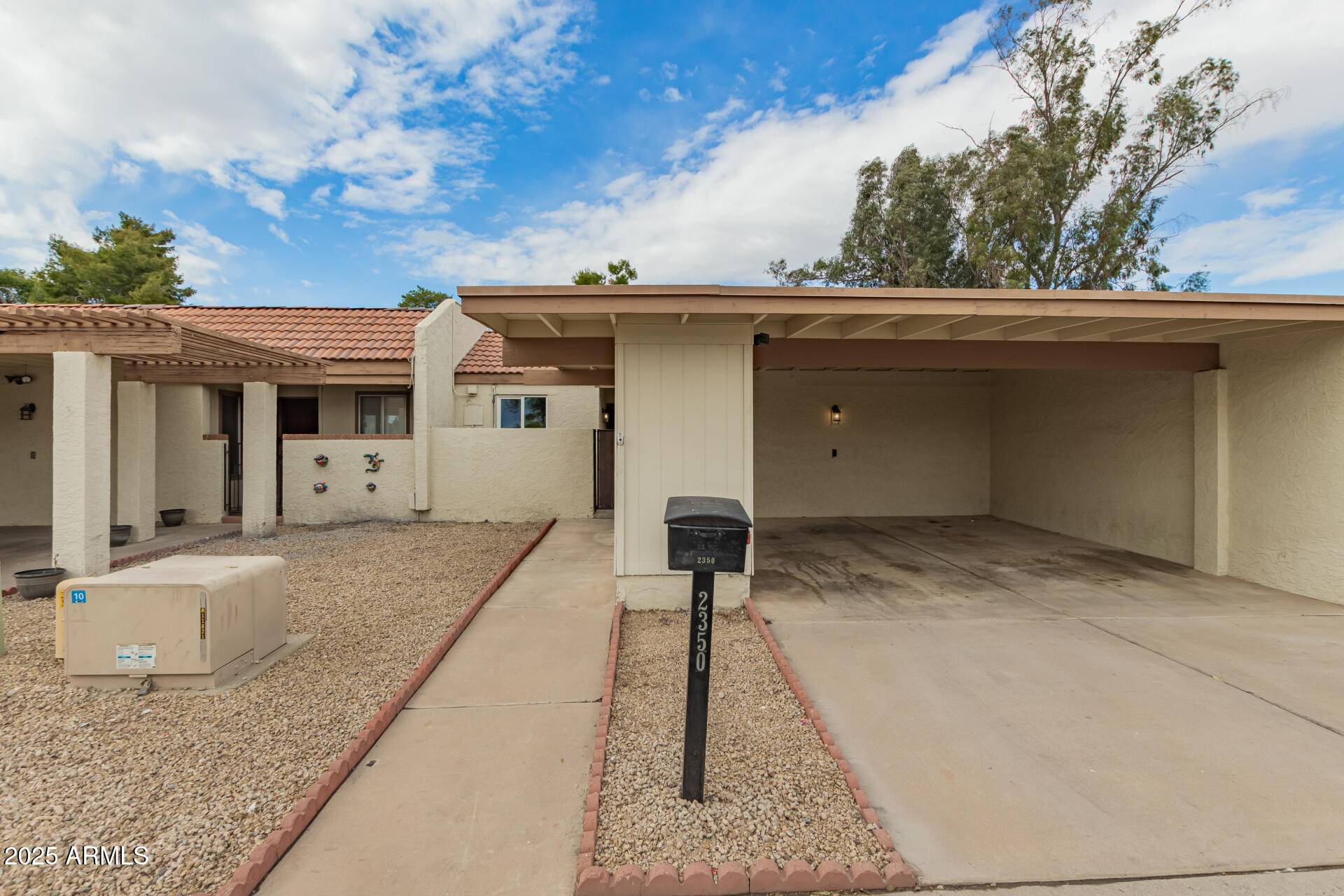 2350 W RUE DE LAMOUR Avenue, Phoenix, AZ 85029