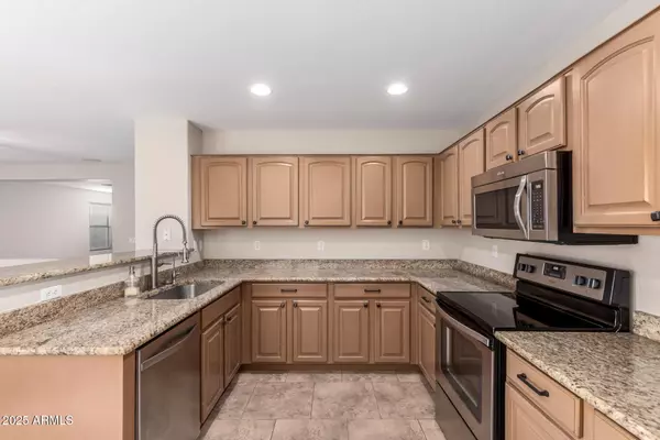 San Tan Valley, AZ 85144,2011 W SUNSHINE BUTTE Drive