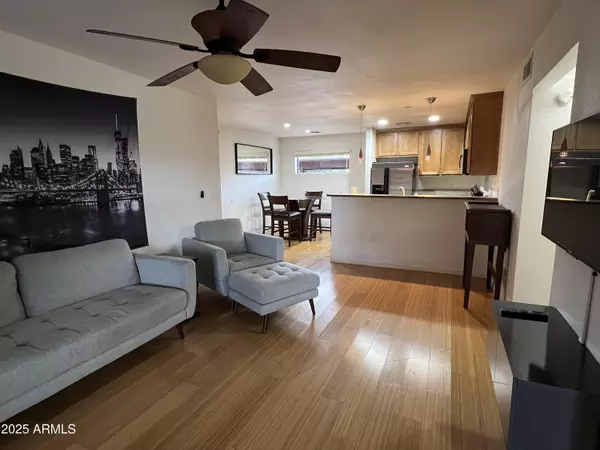 4704 E PARADISE VILLAGE Parkway N #129, Phoenix, AZ 85032