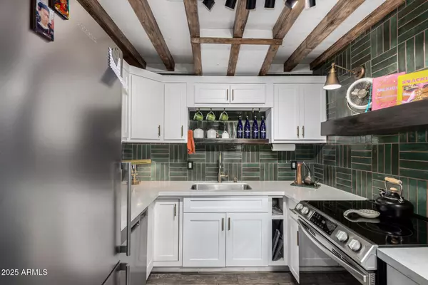 Phoenix, AZ 85020,1025 E NORTHERN Avenue