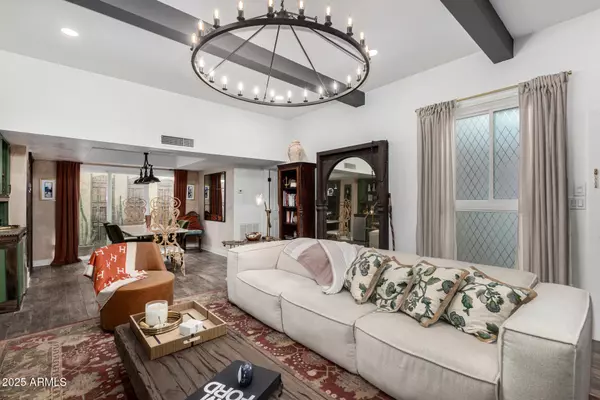 Phoenix, AZ 85020,1025 E NORTHERN Avenue