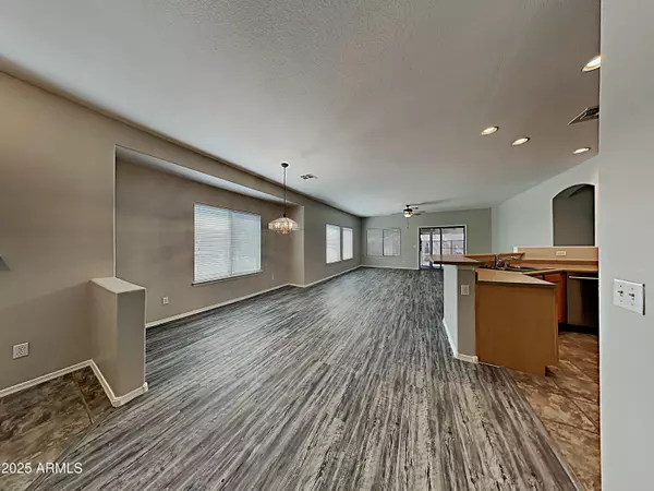 2600 E LA COSTA Drive Chandler, AZ 85249