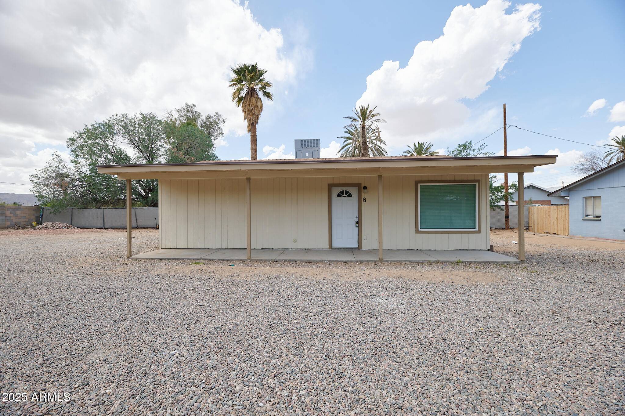Phoenix, AZ 85040,751 E SOUTHERN Avenue