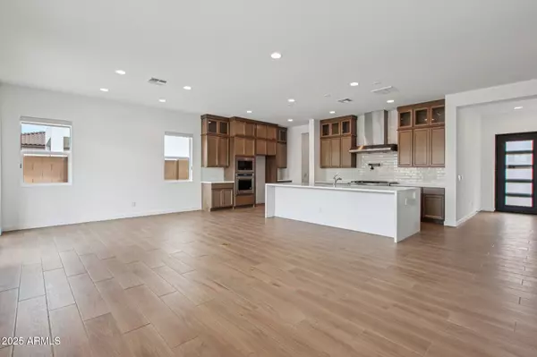 Peoria, AZ 85383,7424 W GAMBIT Trail
