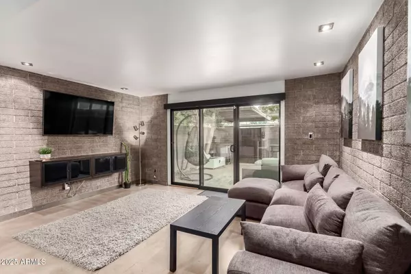 Scottsdale, AZ 85251,7740 E HEATHERBRAE Avenue #13