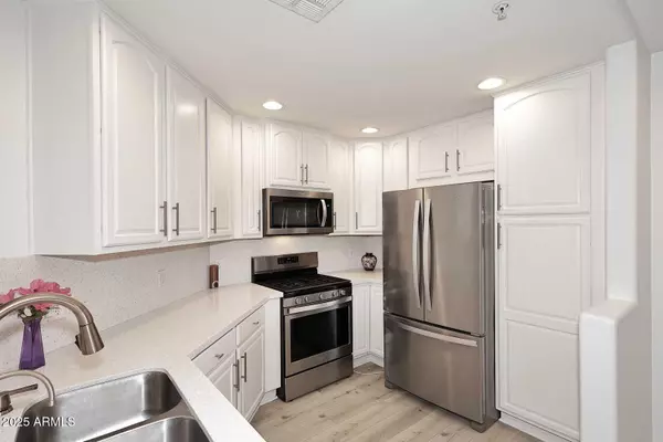 Phoenix, AZ 85054,5350 E DEER VALLEY Drive #2435