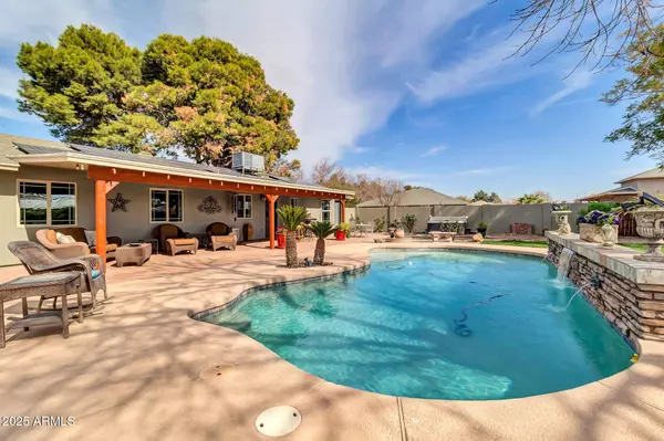 Gilbert, AZ 85297,2017 E WILLIS Road