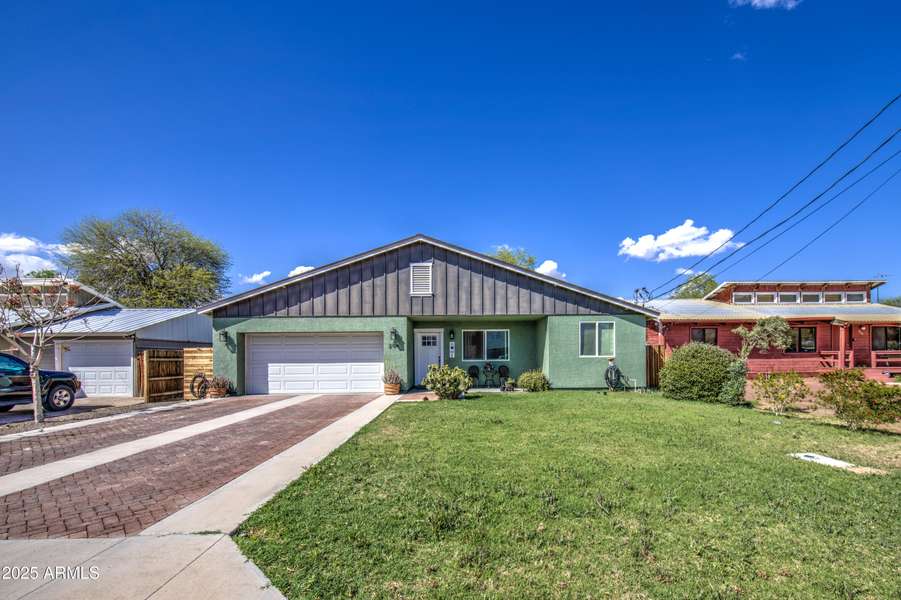 206 E NARRAMORE Avenue, Buckeye, AZ 85326