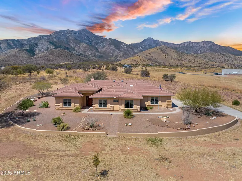 9000 S MULE Place, Hereford, AZ 85615
