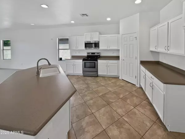 Laveen, AZ 85339,8616 S 57TH Drive