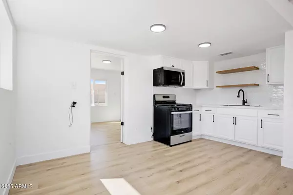 Phoenix, AZ 85009,3301 W PORTLAND Street