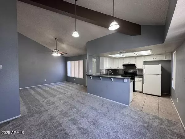Glendale, AZ 85302,9209 N 59TH Avenue #206