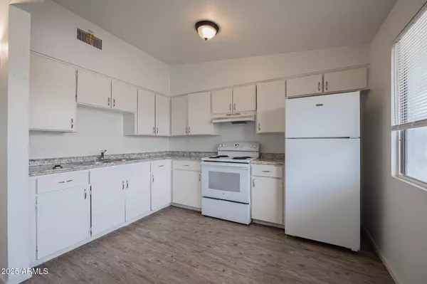 Phoenix, AZ 85015,2139 W DEVONSHIRE Avenue #2
