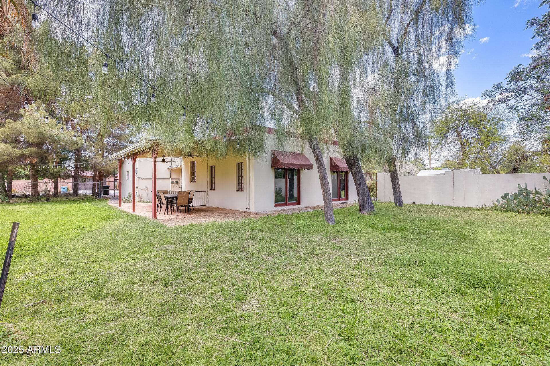 Phoenix, AZ 85013,143 W OREGON Avenue