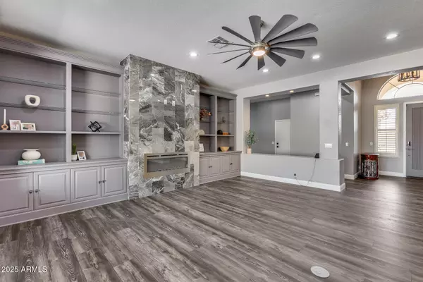 8712 W SEQUOIA Drive Peoria, AZ 85382