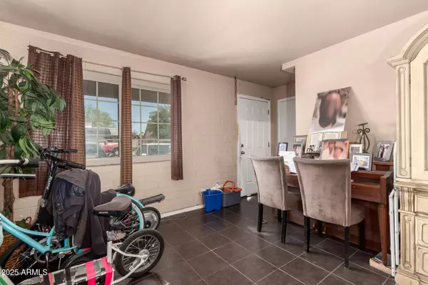 Chandler, AZ 85225,801 E OAKLAND Street