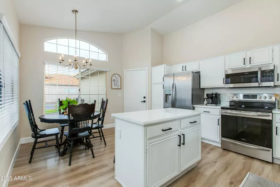 21940 N 69th Drive, Glendale, AZ 85310