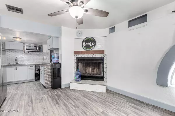 Phoenix, AZ 85009,1611 N 37TH Drive