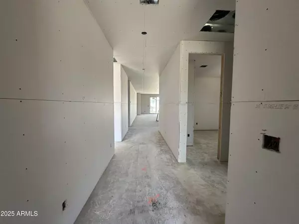 Queen Creek, AZ 85142,22812 E LORDS Way