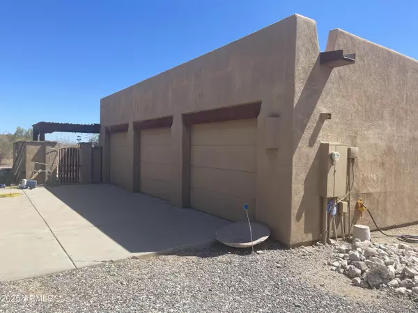 Litchfield Park, AZ 85340,20042 W COLTER Street
