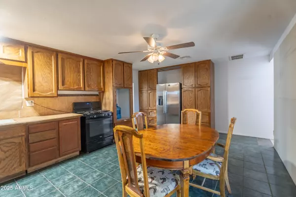Phoenix, AZ 85009,2445 W YUMA Street