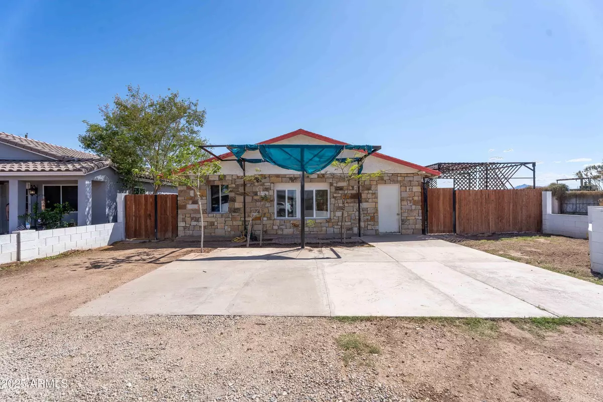 Phoenix, AZ 85009,2445 W YUMA Street