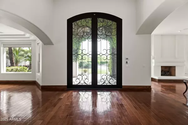 Paradise Valley, AZ 85253,5740 N CASA BLANCA Drive