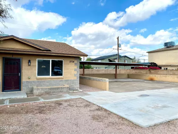 Phoenix, AZ 85040,2704 E SOUTHGATE Avenue