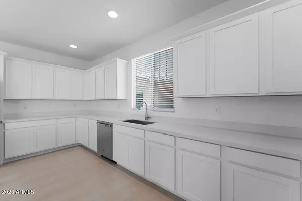 Avondale, AZ 85392,9952 W PICCADILLY Road