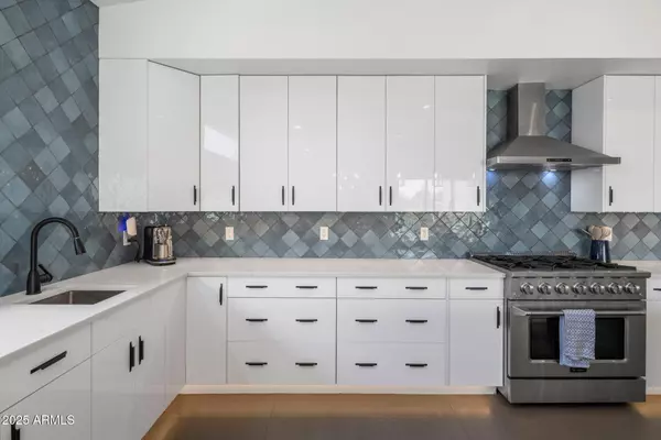 Phoenix, AZ 85016,2225 E WHITTON Avenue E