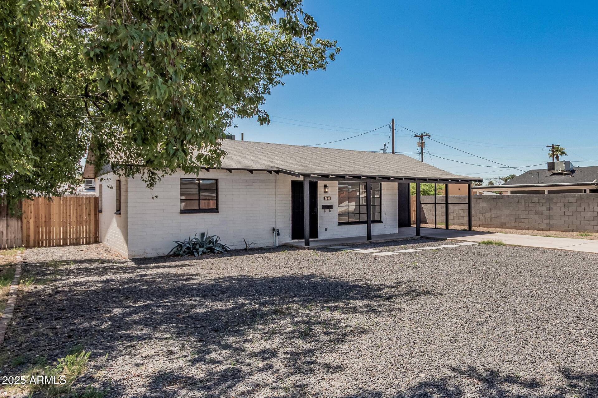Phoenix, AZ 85016,2009 E CLARENDON Avenue
