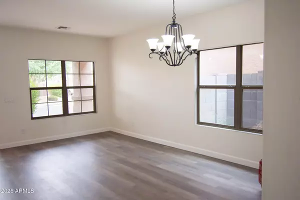 San Tan Valley, AZ 85143,56 W DESERT VISTA Trail