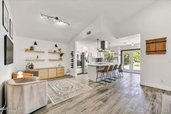 Scottsdale, AZ 85257,8748 E BELLEVIEW Street