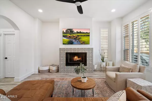 Scottsdale, AZ 85262,28990 N White Feather Lane #121