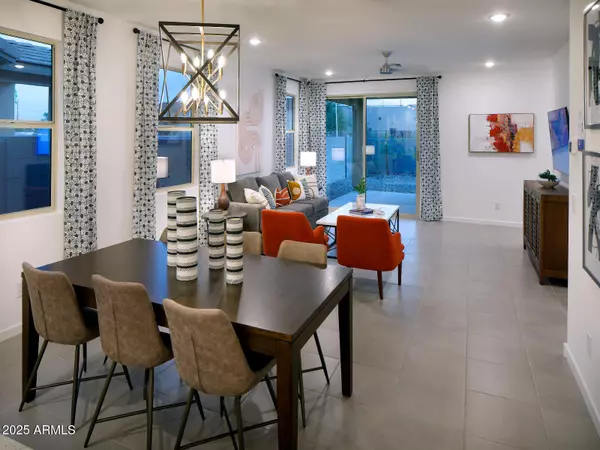 Tolleson, AZ 85353,8950 W ALBENIZ Place