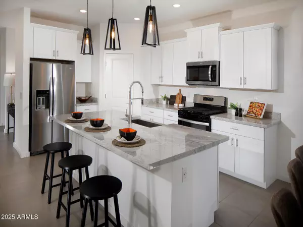 Tolleson, AZ 85353,8950 W ALBENIZ Place