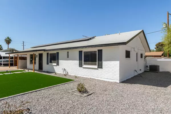 Phoenix, AZ 85015,2240 W CHEERY LYNN Road