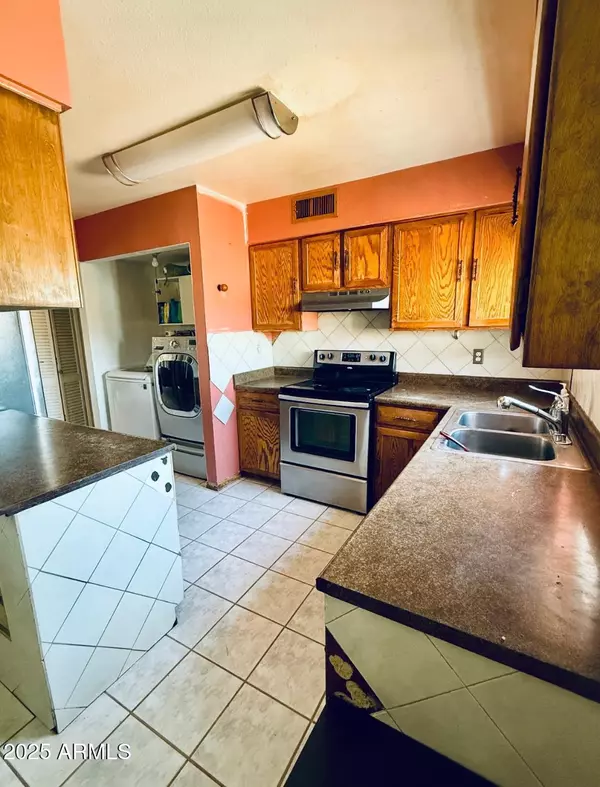 Phoenix, AZ 85042,4302 E BURGESS Lane