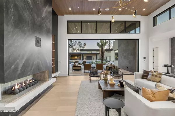 Scottsdale, AZ 85254,7001 E PARADISE Drive