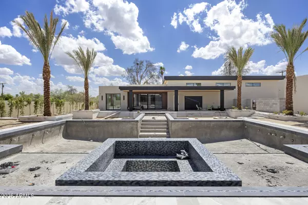 Scottsdale, AZ 85254,7001 E PARADISE Drive