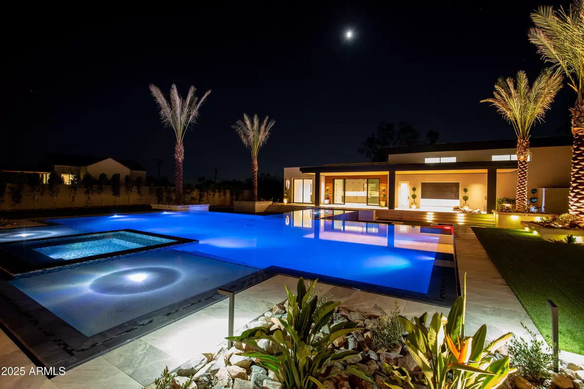 Scottsdale, AZ 85254,7001 E PARADISE Drive