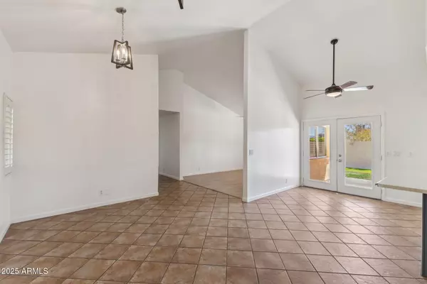 Phoenix, AZ 85053,4007 W THUNDERBIRD Road