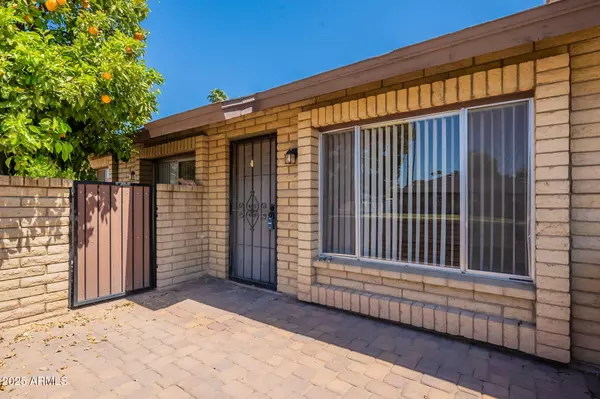 Tempe, AZ 85282,2515 S MAPLE Avenue #104