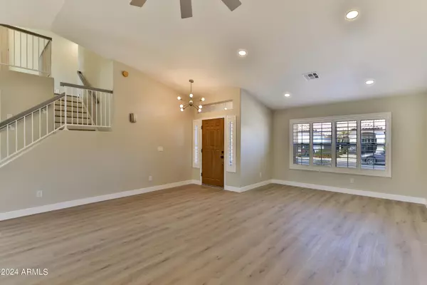 Phoenix, AZ 85022,825 E Spanish Moss Lane