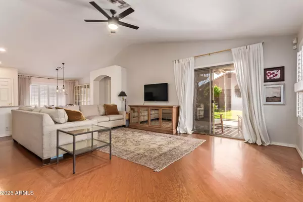 Mesa, AZ 85215,6061 E ROCHELLE Street