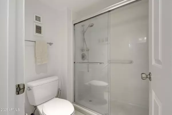 Phoenix, AZ 85032,4303 E CACTUS Road #442