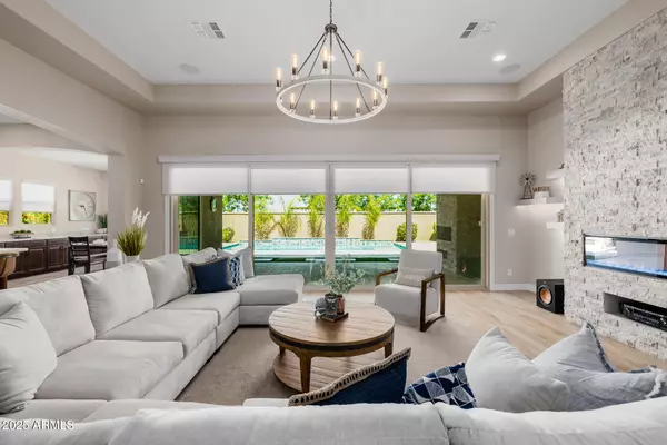 Gilbert, AZ 85298,2072 E BLACKHAWK Court