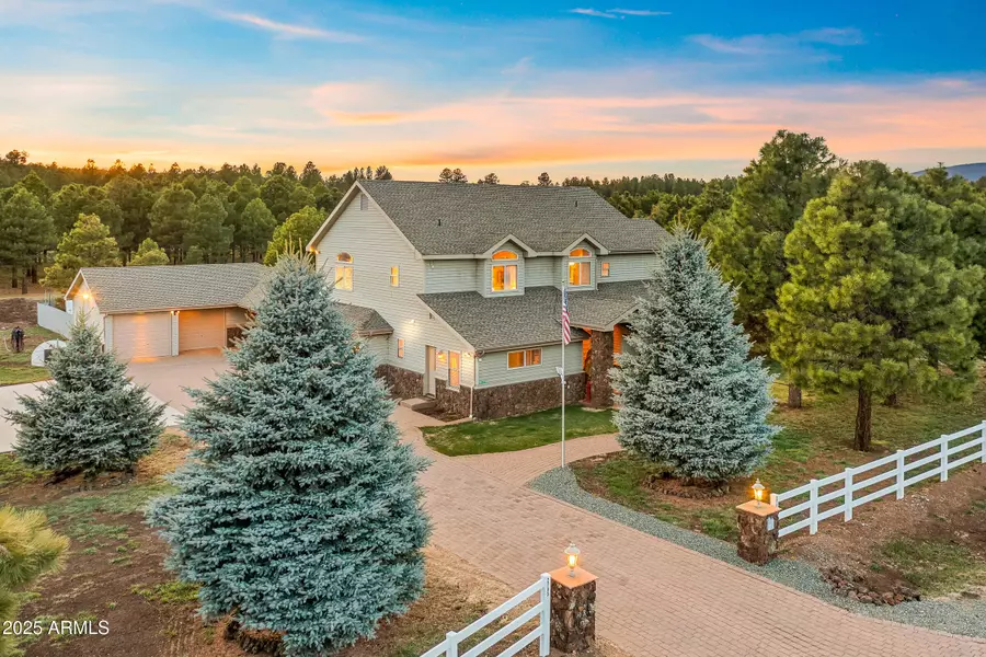 2705 W CREIGHTON Drive, Flagstaff, AZ 86001